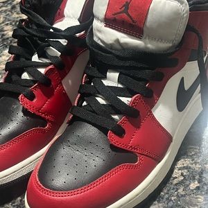 Air Jordan’s- women’s size 9(youth 7) Classics